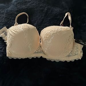 NWT off white 40d bra